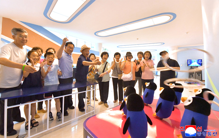 26-인민의 기쁨 넘쳐나는 동해의 명사십리-원산갈마해안관광지구